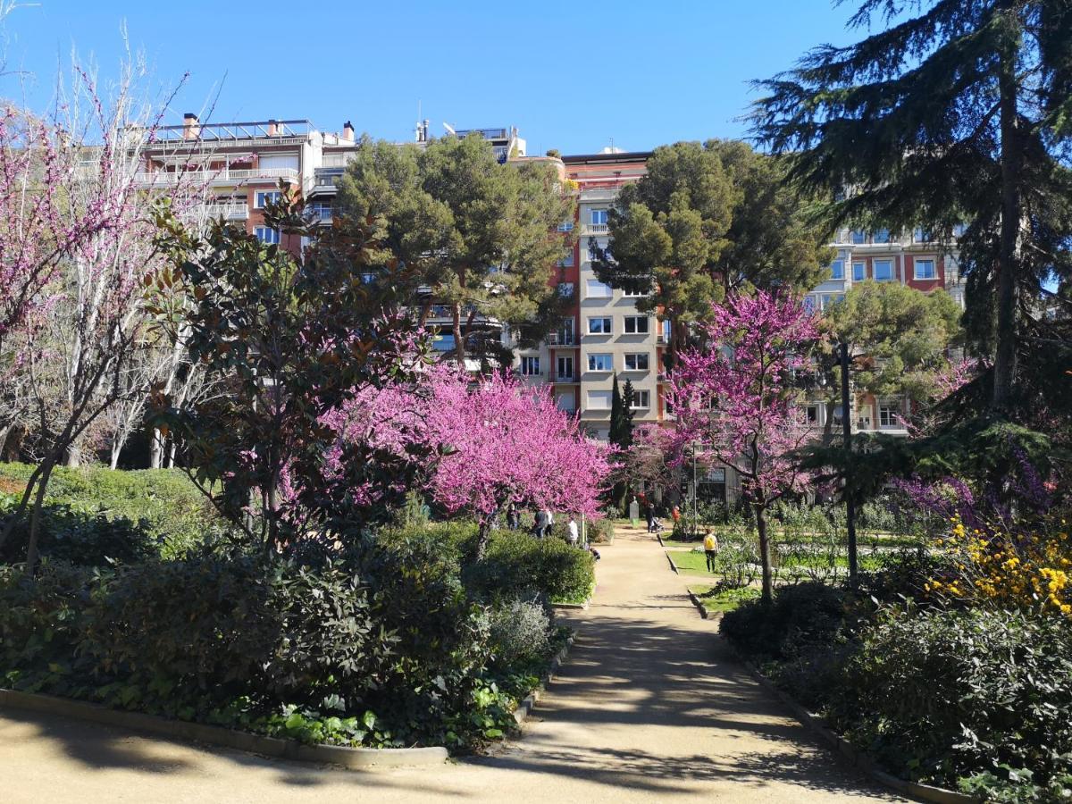 Aparteasy - Turo Park With Lovely Balcony Barcelona Kültér fotó